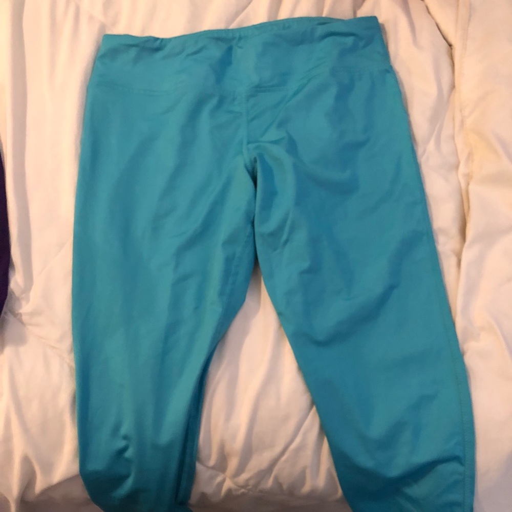 Capri spandex workout pants